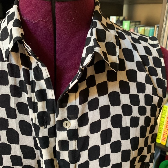 B&W Checkered chiffon tank - Picture 2 of 4